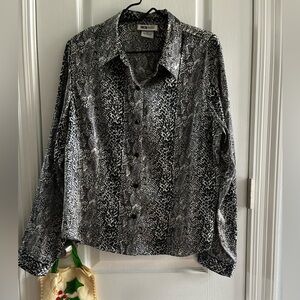 Beautiful animal print long sleeved top